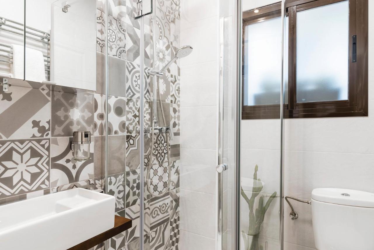 Apartamento San Juan, Parking privado Jerez de la Frontera Bagian luar foto