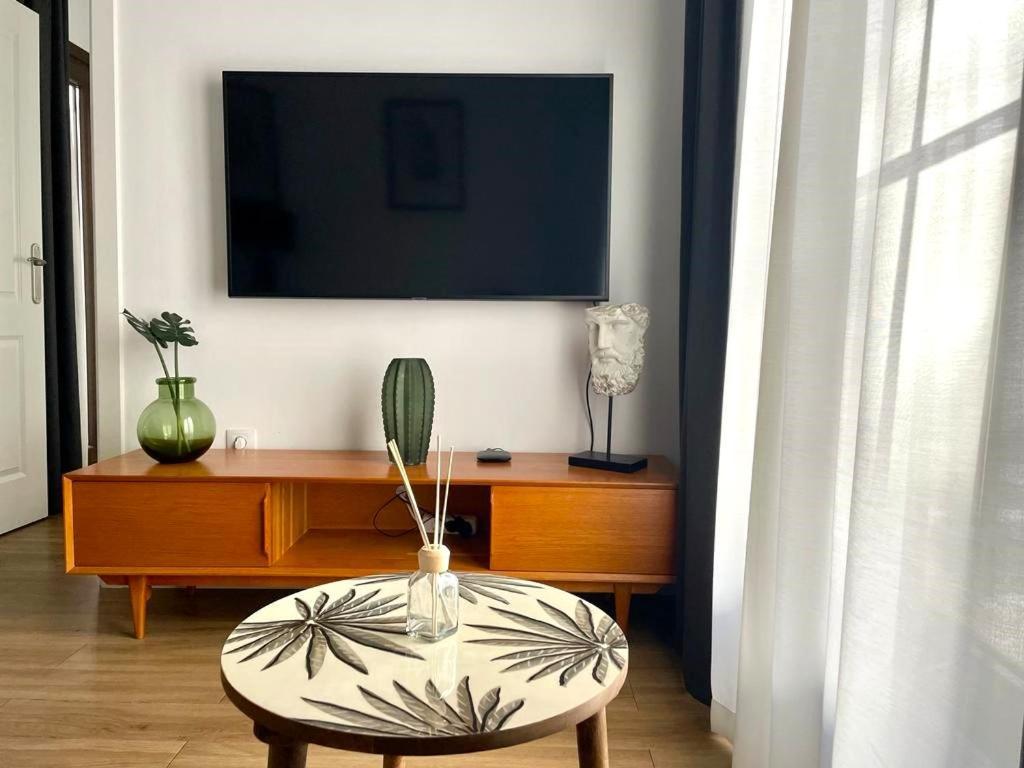 Apartamento San Juan, Parking privado Jerez de la Frontera Bagian luar foto